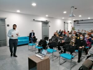 Pročitajte više o članku Seminar “Industrija 4.0 u poljoprivredi” pokazao se kao pun pogodak