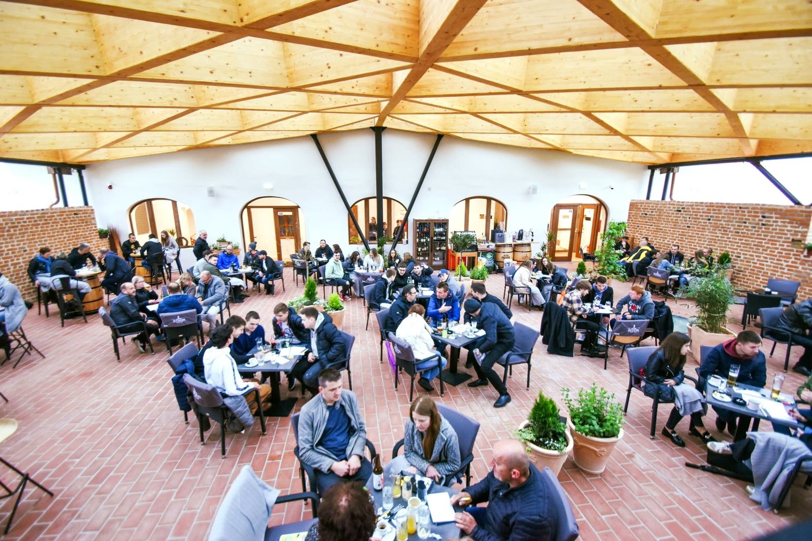 Pročitajte više o članku “No sikiriki” pobjednik pub kviza “Si znal” u Caffe baru Bedem